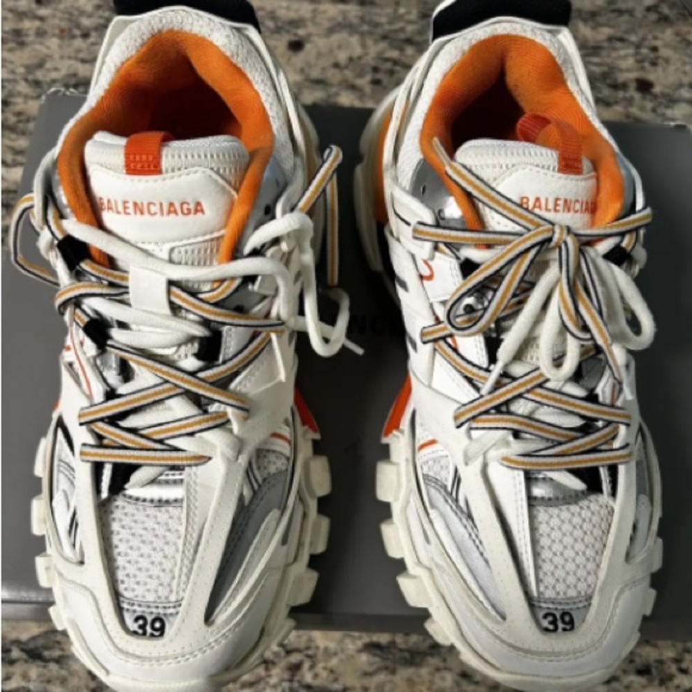 Balenciagas Track - Picture 2 of 3